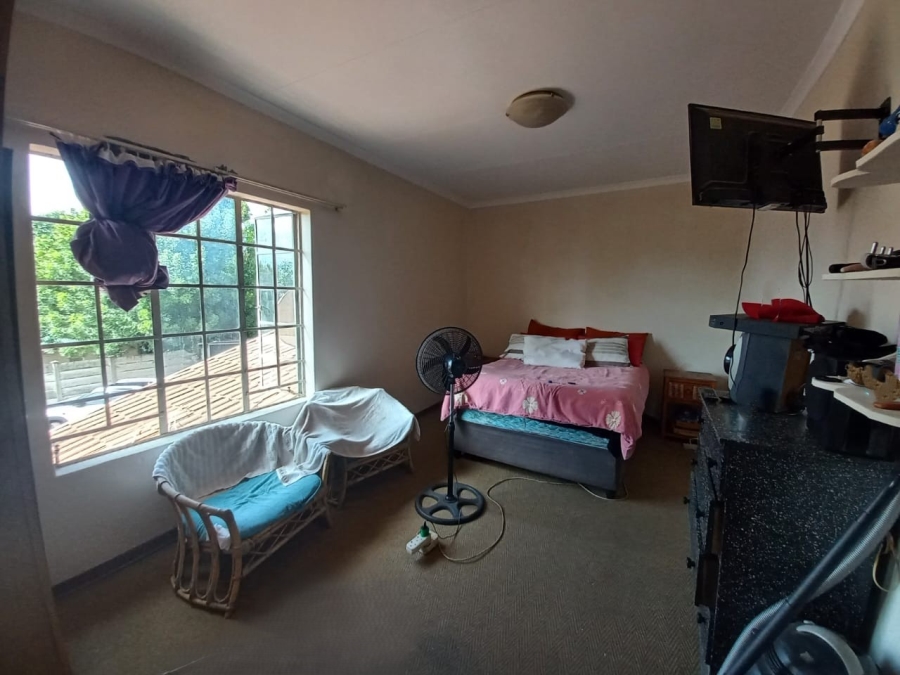 2 Bedroom Property for Sale in Rustenburg Central North West